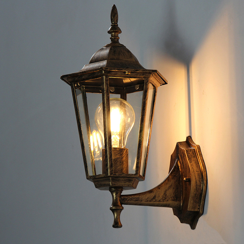 ヨーロッパスタイルのレトロな Led ウォールランプ屋外防水 - Outdoor Lighting Lux のレビューと価格